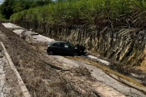 Motociclista morre após colidir com carro na PB-030, em Pedras de Fogo; jovem tinha 18 anos