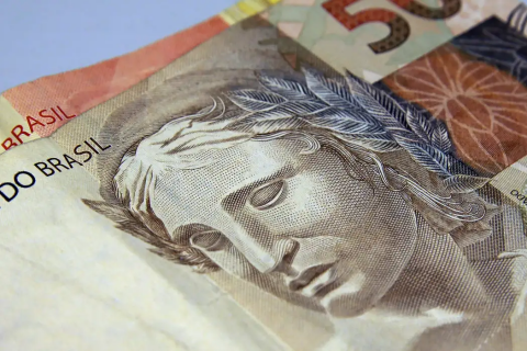 Caixa libera abono salarial para nascidos em fevereiro