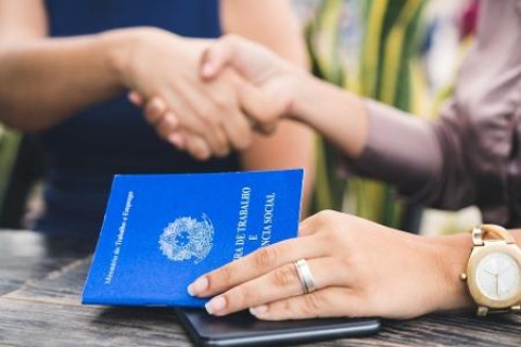 Fim da jornada 6×1 pode eliminar mais de 600 mil empregos formais, diz estudo